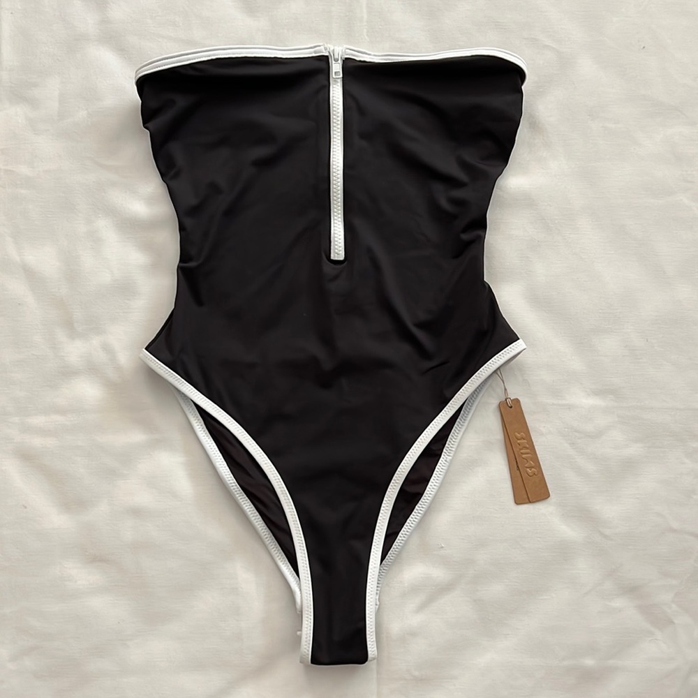 SKIMS ZIP-UP SWIM STRAPLESS ONE PIECE